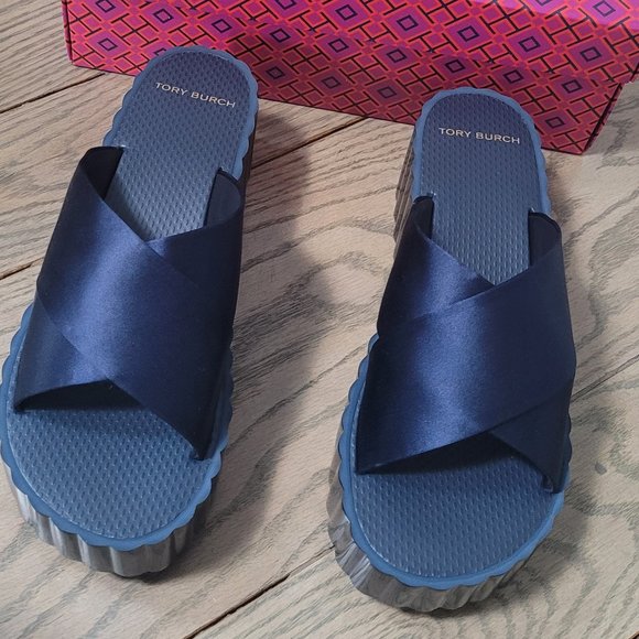 NIB! Tory Burch Scallop Wedge Flip Flop Satin size 10 Perfect Navy NWT - Picture 3 of 11